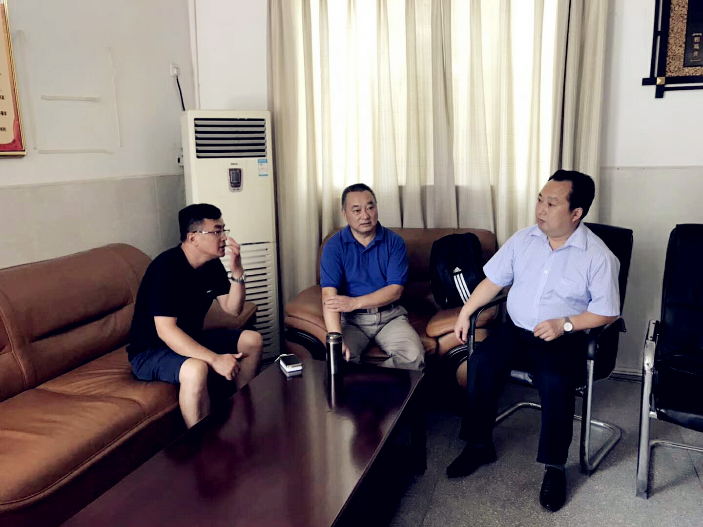 微信图片_20180625101730_副本.jpg